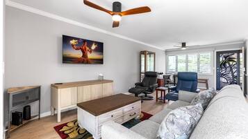 Condo, 1 King Bed (Keauhou Palena#1403) | Living area