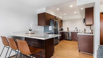 Condo, Multiple Beds (Keauhou Punahele#B-202) | Private kitchen