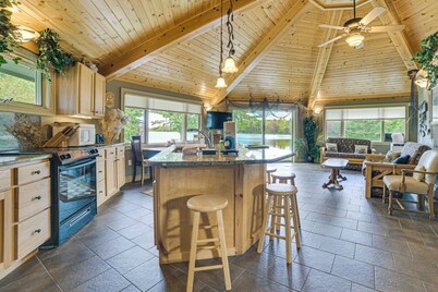 Lakefront Home: Private Dock, Fire Pit, & Kayaks