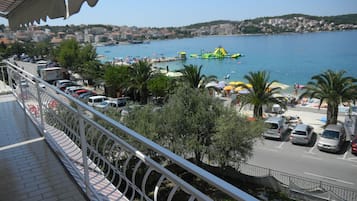 Appartamento (Three Bedroom Apartment with Sea View) | Balcone