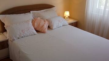 Apartment (Two Bedroom Apartment with Sea View a) | 7 bedrooms, cribs/infant beds