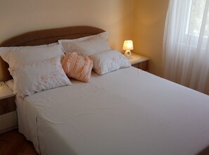 Apartment (Two Bedroom Apartment with Sea View a) | 7 bedrooms, cribs/infant beds