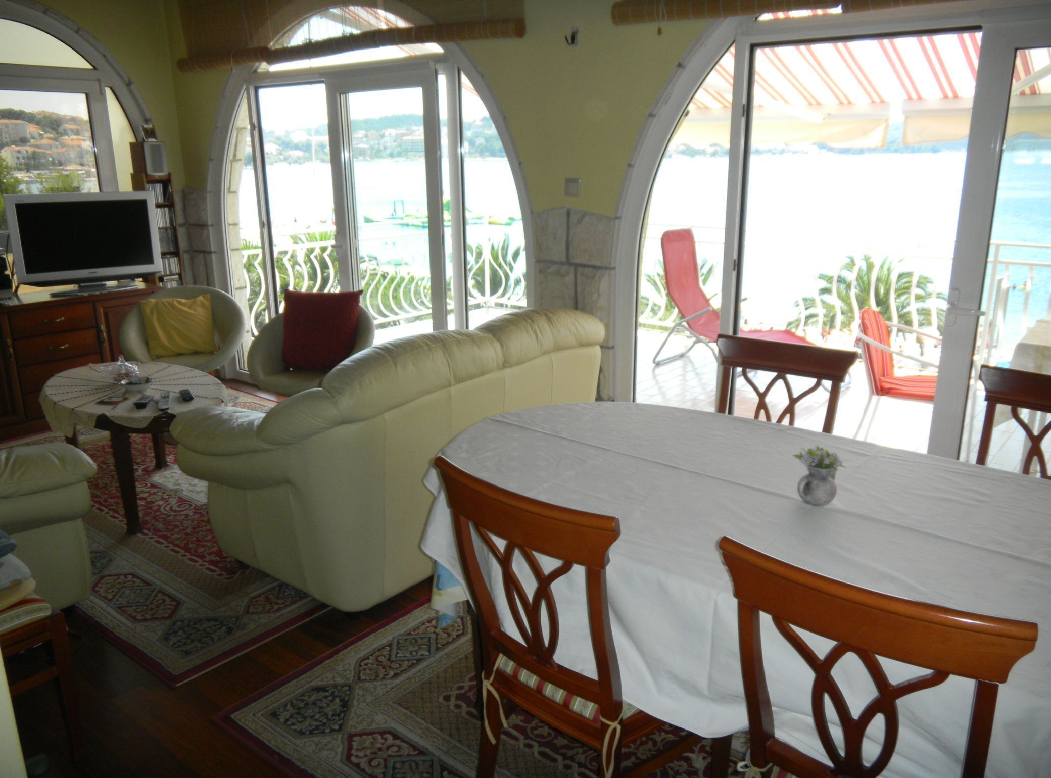 Televisión de pantalla plana