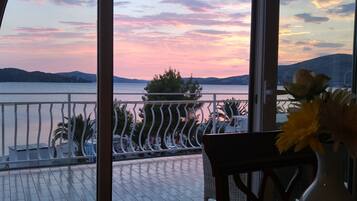 Appartamento (Three Bedroom Apartment with Sea View) | Balcone