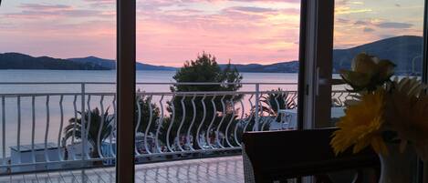 LĂ€genhet (Three Bedroom Apartment with Sea View) | Balkong