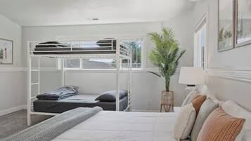 7 bedrooms, iron/ironing board, WiFi, bed sheets