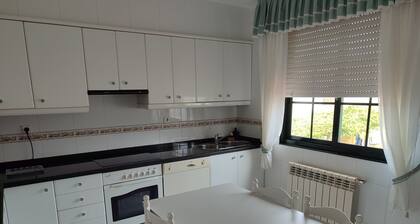 House near the sea, with possibility to go to the islands cies, ons, salvora.