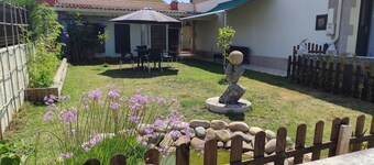 House near the sea, with possibility to go to the islands cies, ons, salvora.