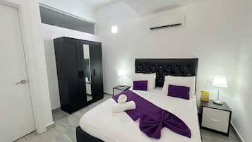 Junior Suite | In-room safe, individually decorated, individually furnished