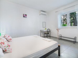 Apartamento (Three Bedroom Apartment with Terrace) | 3 quartos