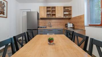 Apartment (Three Bedroom Apartment with Terrace) | Dining room