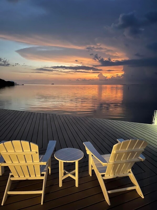 Terrace/patio - Charming Florida Keys townhome with boat slip in Tavernier 3 bedrooms available (Tavernier)