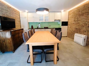 Casa (Private Oasis with Pool) | Comedor