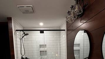 Shower, towels, soap, toilet paper