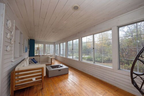 Killington Mountain Farmhouse-5 min to Skiing