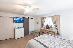 2 soverom, strykejern/-brett, reiseseng for barn og wi-fi