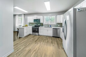 Microwave, oven, stovetop, dishwasher