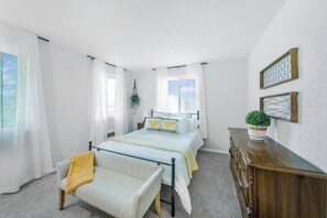 4 bedrooms, iron/ironing board, free WiFi, bed sheets