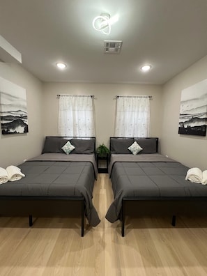 2 chambres, bureau, fer et planche à repasser, Wi-Fi gratuit