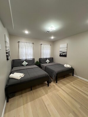 2 多间卧室、办公桌、熨斗/熨衣板、免费 WiFi