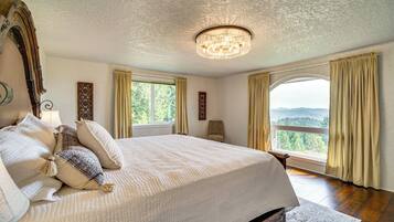 4 Schlafzimmer, Schreibtisch, Bügeleisen/Bügelbrett, Reisekinderbett