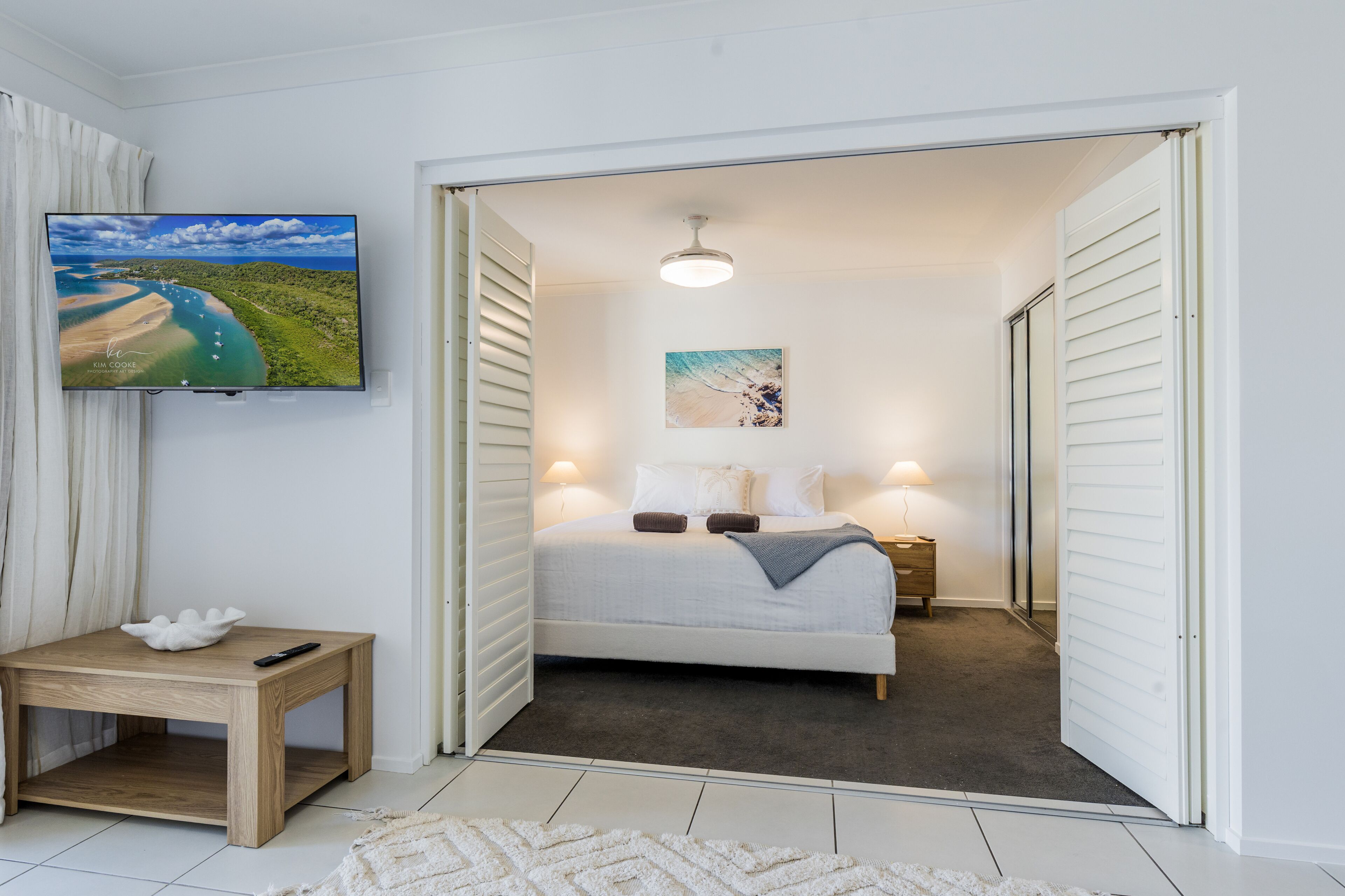 2 bedrooms, travel cot, free WiFi, bed sheets