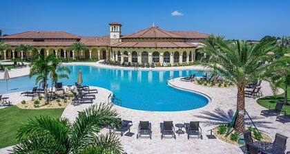 Tranquil 2 bedroom villa with resort like pool & amenities. Pickle Ball Courts!