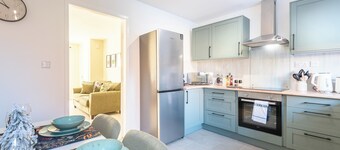 Beverley 2 bedroom Central Home Garden Parking