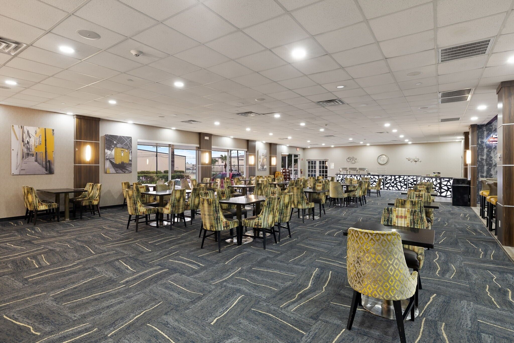 包含每日自助早餐