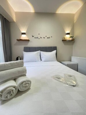 Free WiFi, bed sheets