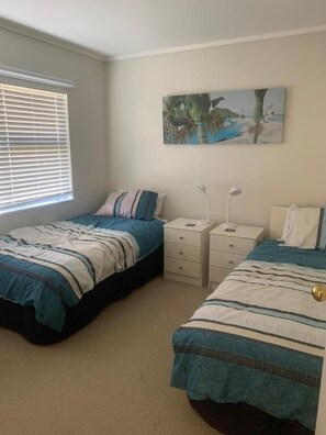 4 bedrooms, free WiFi