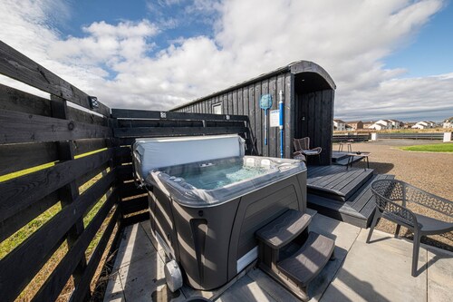 Hot Tub Haven Farr North 2