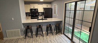 2-bedroom condo in delightful Mesa AZ