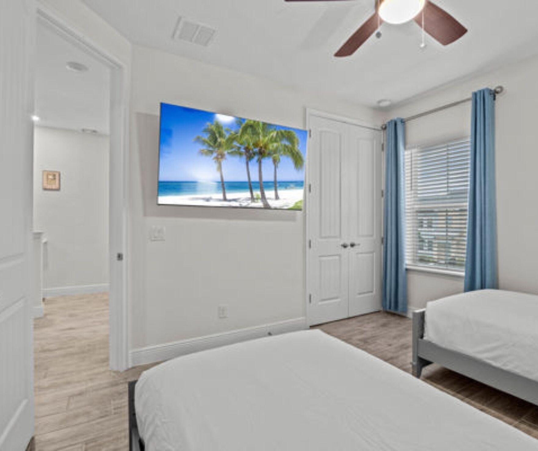 3 dormitorios, tabla de planchar con plancha, Internet y ropa de cama