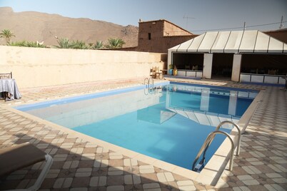 Charming riad in wonderful Foum Zguid with fitness room, AC