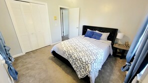 4 Schlafzimmer, Schreibtisch, Bügeleisen/Bügelbrett, kostenloses WLAN