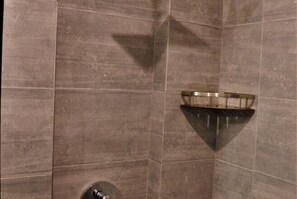 Bathroom - Boutique Studio - Riverine Diamond (Kuching)