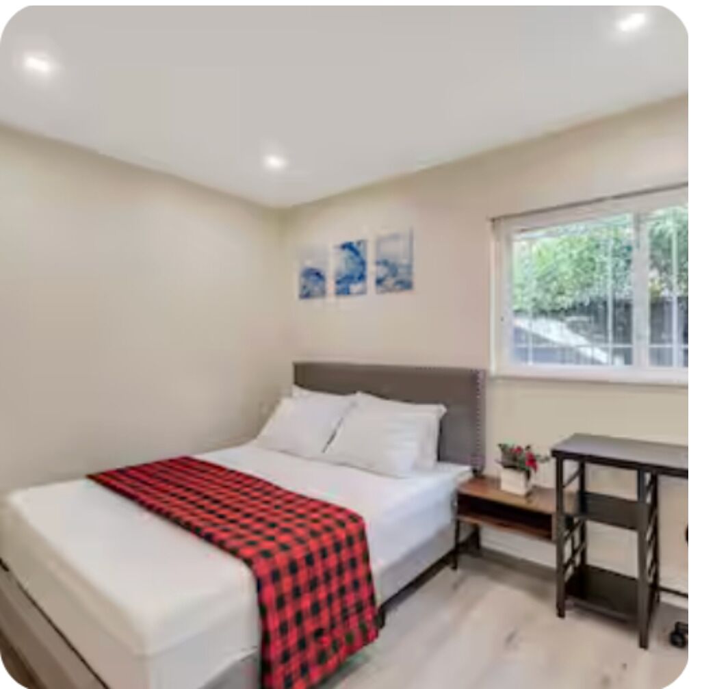 3 quartos, ferros/tábuas de passar roupa, acesso à internet