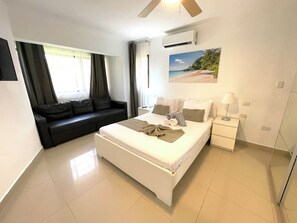 Villa – premier, hageutsikt, ved stranden | Dundyner, safe på rommet, individuelt dekorert og individuelt innredet