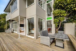 Terrace/patio - 7th Heaven - spa & pool - close to Napier CBD (Napier)