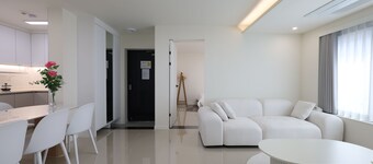 [AWESTAY201] Seoul near DMC/New, Full Option/Sleeps8/3BR,5Beds,1BA/Free Parking
