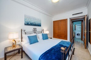1 bedroom, iron/ironing board, WiFi, bed sheets - Cosy Appartement in Majorelle: Pool and Parking (Marrakech)