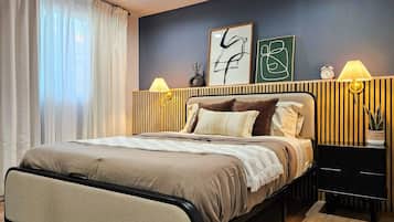 Habitación doble Deluxe, 1 cama Queen size, para no fumadores | Decoración personalizada, muebles diferentes, escritorio y wifi gratis