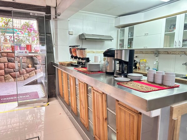 Free daily continental breakfast