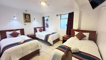 Superior Triple Room | Desk, laptop workspace, free WiFi