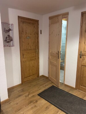 Interior - Apartment Valfréjus 6, 8 persons resort center (Modane)