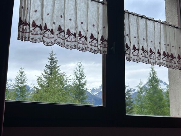 Interior - 13-person resort center apartment (Modane)