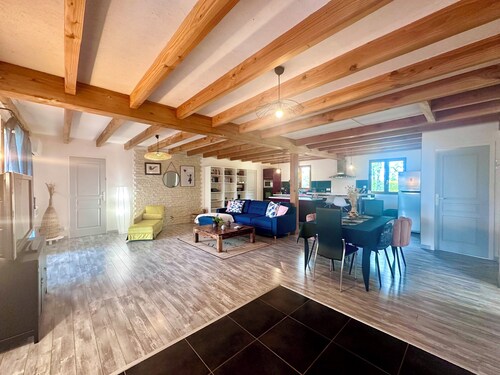 Chalet de Russac - 6 personnes - Jardin clôturé avec terrasse aménagée