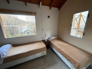 1 quarto, acesso à internet, roupa de cama