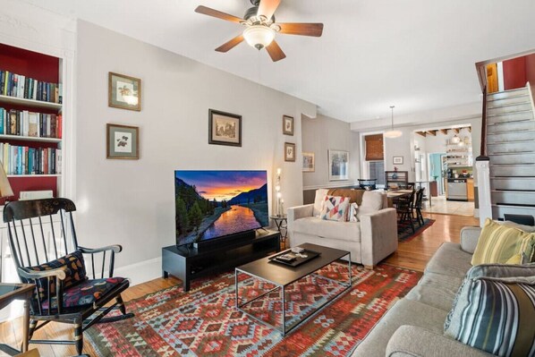 Maison, vue sur la ville | Aire de séjour